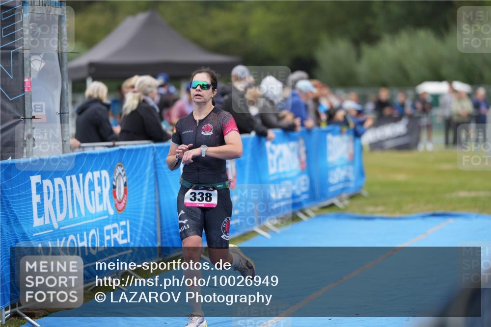 30.08.2026 - Elbe Triathlon Hamburg LAZAROV Photography http://msf.ph/oto/10026949 30.08.2026 10:36:19 Ziel 338 meine-sportfotos.de