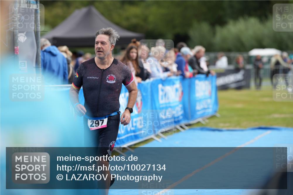 30.08.2026 - Elbe Triathlon Hamburg LAZAROV Photography http://msf.ph/oto/10027134 30.08.2026 10:47:56 Ziel 297 meine-sportfotos.de