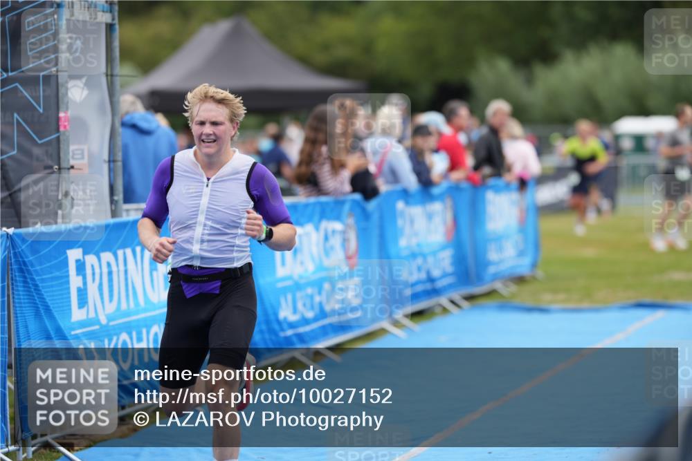 30.08.2026 - Elbe Triathlon Hamburg LAZAROV Photography http://msf.ph/oto/10027152 30.08.2026 10:50:20 Ziel 421 meine-sportfotos.de
