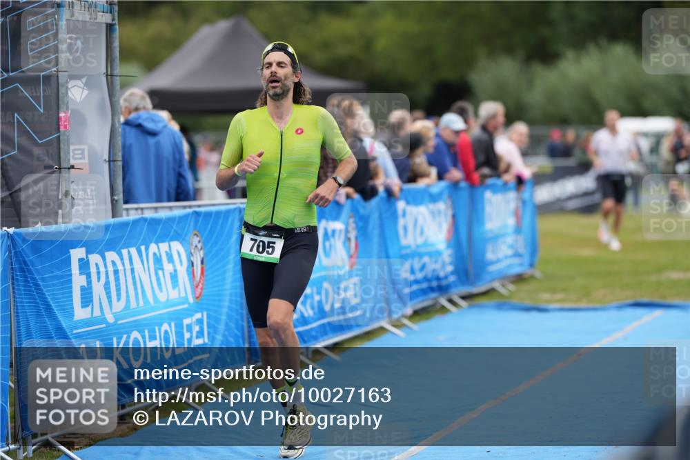 30.08.2026 - Elbe Triathlon Hamburg LAZAROV Photography http://msf.ph/oto/10027163 30.08.2026 10:51:16 Ziel 489, 705 meine-sportfotos.de