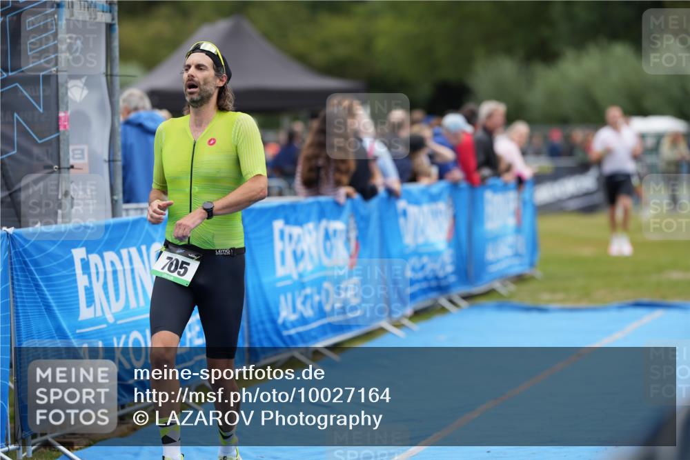 30.08.2026 - Elbe Triathlon Hamburg LAZAROV Photography http://msf.ph/oto/10027164 30.08.2026 10:51:16 Ziel 489, 705 meine-sportfotos.de