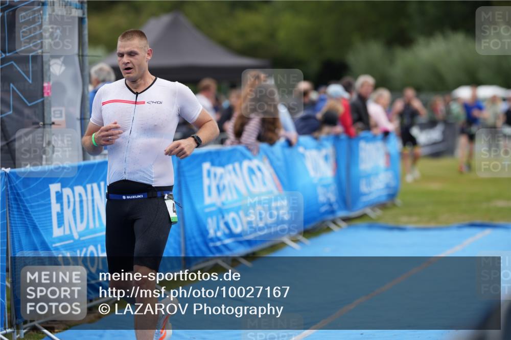 30.08.2026 - Elbe Triathlon Hamburg LAZAROV Photography http://msf.ph/oto/10027167 30.08.2026 10:51:22 Ziel 489 meine-sportfotos.de