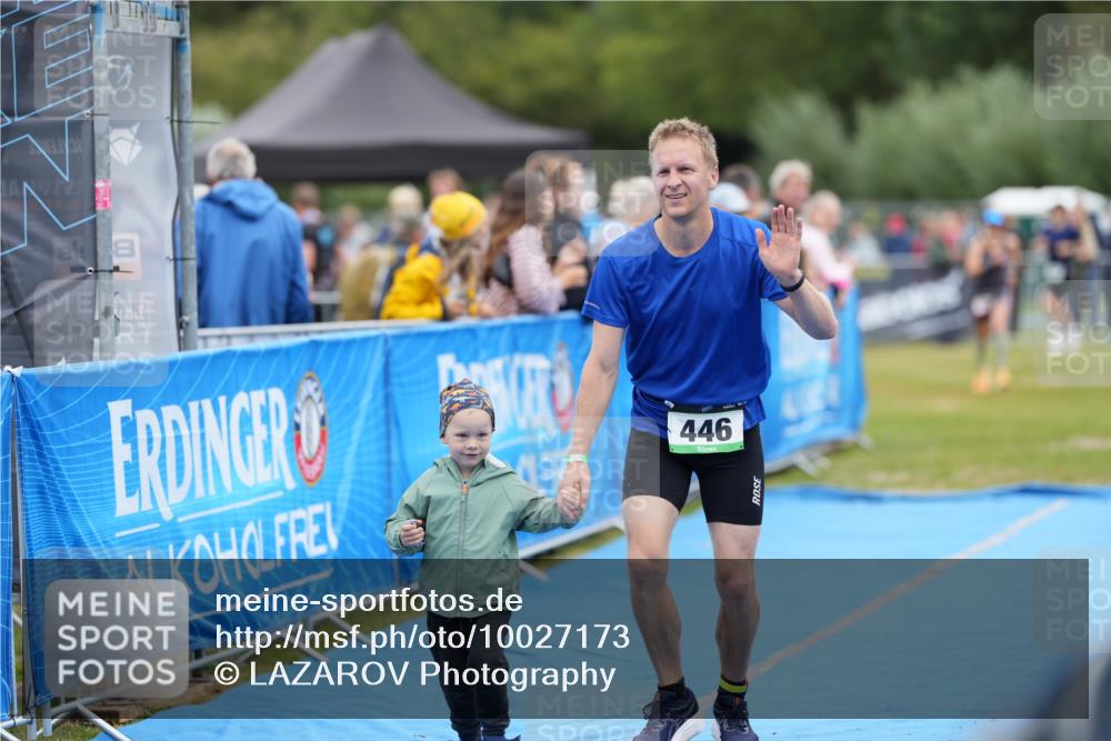 30.08.2026 - Elbe Triathlon Hamburg LAZAROV Photography http://msf.ph/oto/10027173 30.08.2026 10:51:36 Ziel 392, 446 meine-sportfotos.de