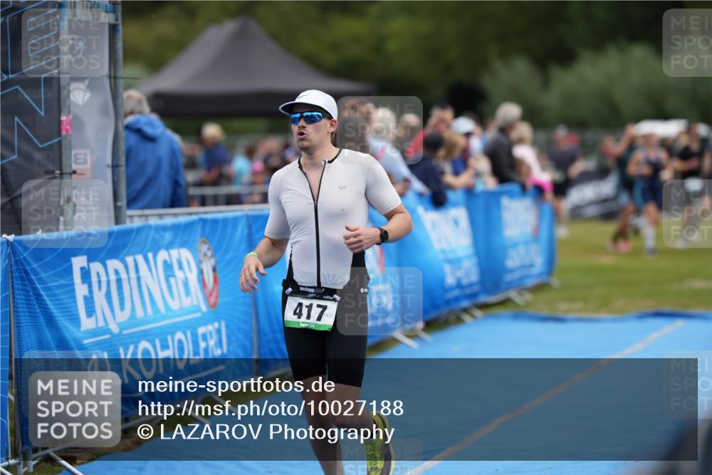 30.08.2026 - Elbe Triathlon Hamburg LAZAROV Photography http://msf.ph/oto/10027188 30.08.2026 10:52:18 Ziel 417 meine-sportfotos.de
