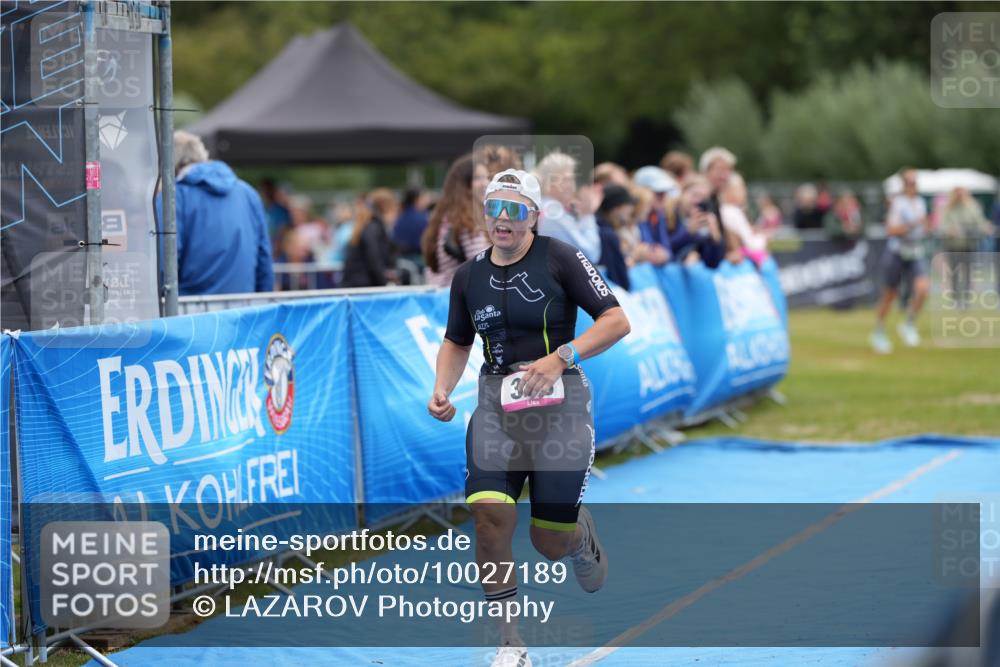 30.08.2026 - Elbe Triathlon Hamburg LAZAROV Photography http://msf.ph/oto/10027189 30.08.2026 10:52:34 Ziel 379 meine-sportfotos.de