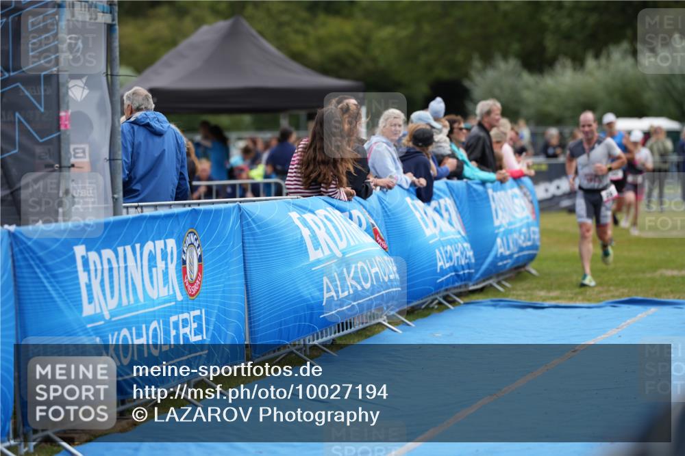 30.08.2026 - Elbe Triathlon Hamburg LAZAROV Photography http://msf.ph/oto/10027194 30.08.2026 10:52:59 Ziel 260, 281, 389, 533, 841 meine-sportfotos.de