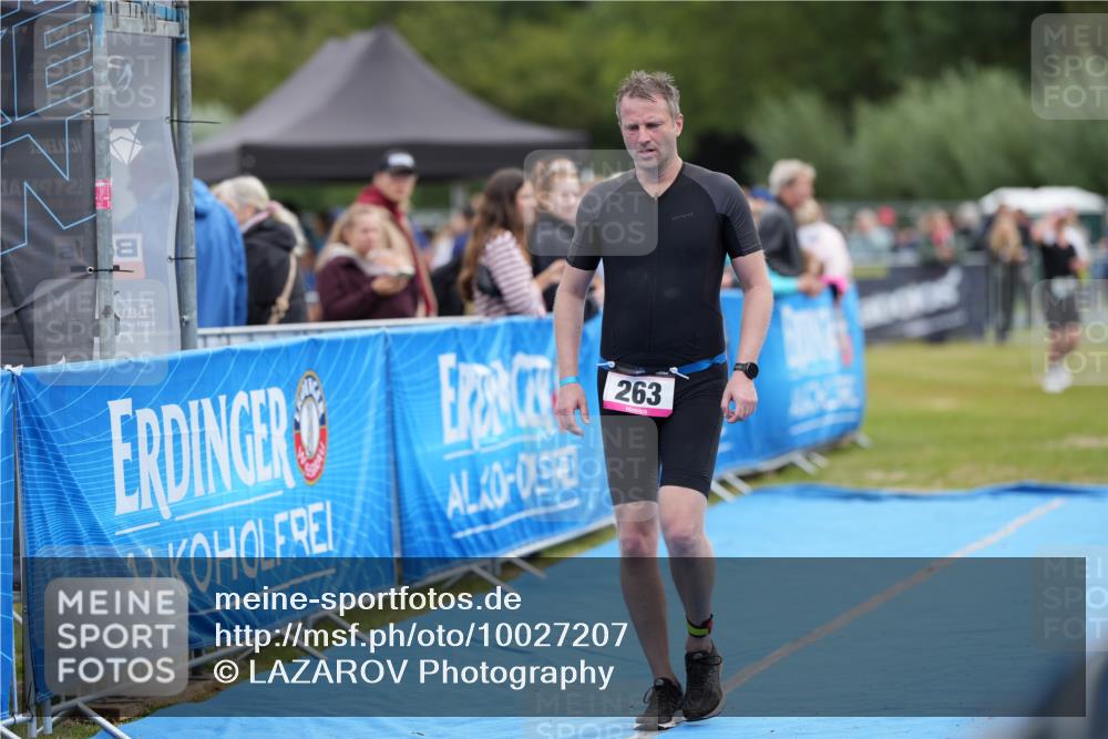 30.08.2026 - Elbe Triathlon Hamburg LAZAROV Photography http://msf.ph/oto/10027207 30.08.2026 10:53:49 Ziel 263 meine-sportfotos.de