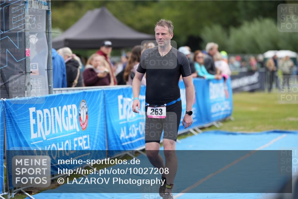 30.08.2026 - Elbe Triathlon Hamburg LAZAROV Photography http://msf.ph/oto/10027208 30.08.2026 10:53:49 Ziel 263 meine-sportfotos.de