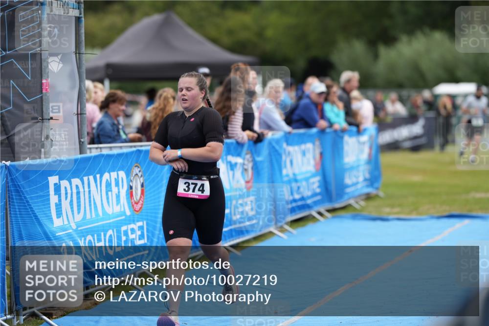 30.08.2026 - Elbe Triathlon Hamburg LAZAROV Photography http://msf.ph/oto/10027219 30.08.2026 10:54:32 Ziel 374, 466 meine-sportfotos.de