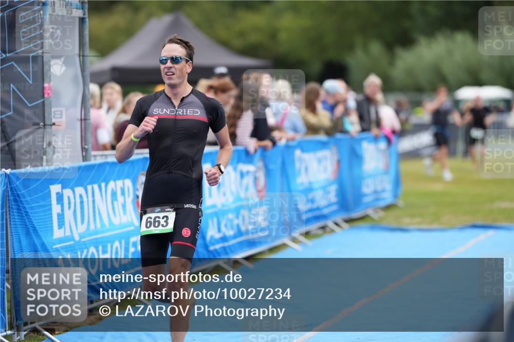 30.08.2026 - Elbe Triathlon Hamburg LAZAROV Photography http://msf.ph/oto/10027234 30.08.2026 10:55:28 Ziel 519, 663 meine-sportfotos.de