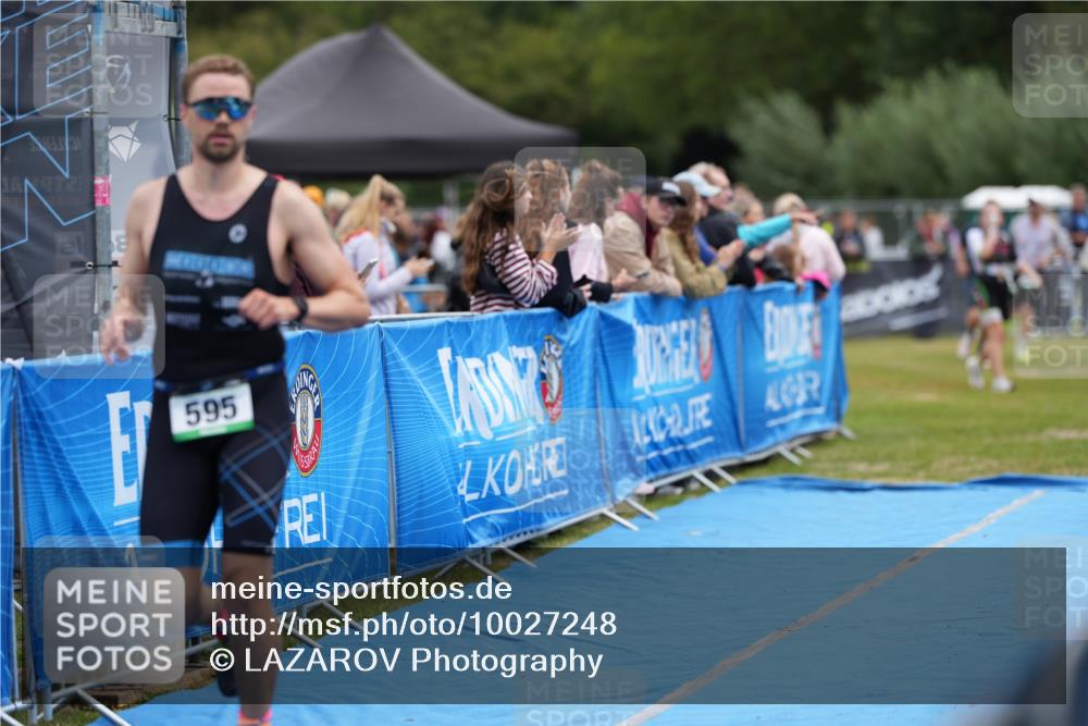30.08.2026 - Elbe Triathlon Hamburg LAZAROV Photography http://msf.ph/oto/10027248 30.08.2026 10:56:38 Ziel 595, 689, 1894 meine-sportfotos.de