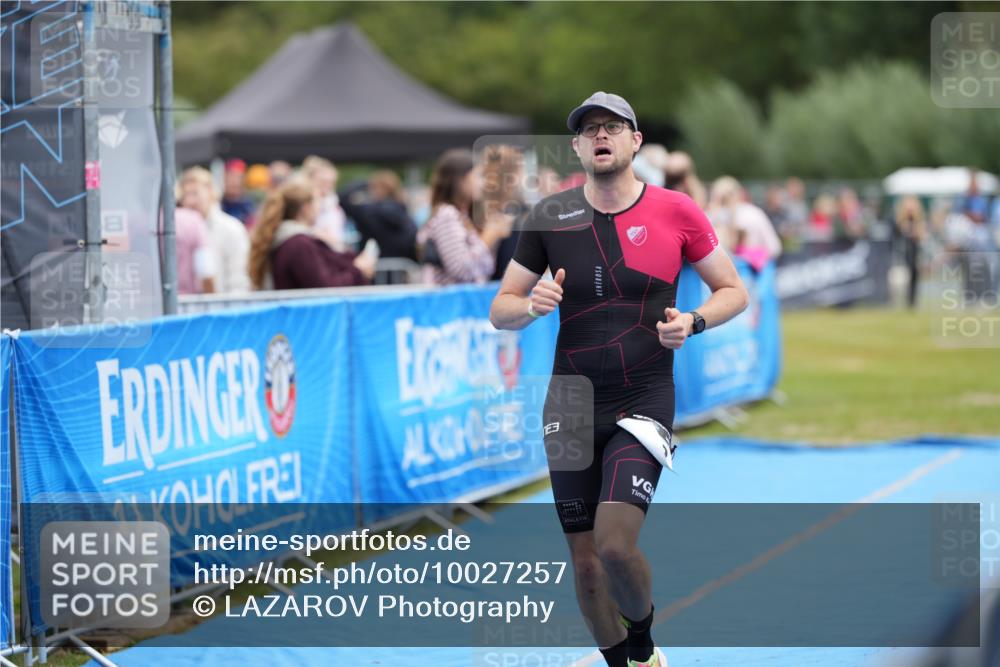 30.08.2026 - Elbe Triathlon Hamburg LAZAROV Photography http://msf.ph/oto/10027257 30.08.2026 10:56:56 Ziel 550, 668 meine-sportfotos.de