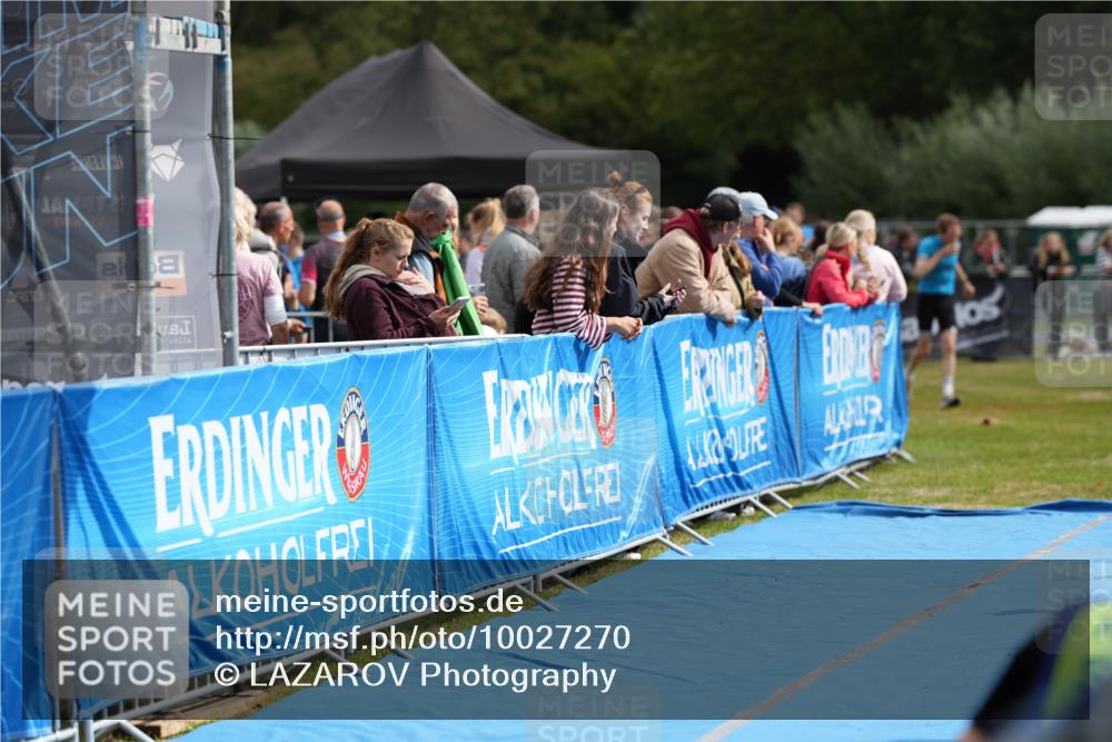 30.08.2026 - Elbe Triathlon Hamburg LAZAROV Photography http://msf.ph/oto/10027270 30.08.2026 10:58:18 Ziel  meine-sportfotos.de