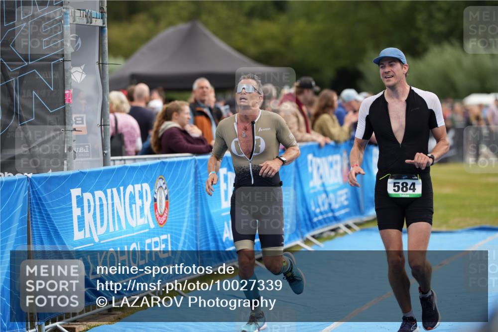 30.08.2026 - Elbe Triathlon Hamburg LAZAROV Photography http://msf.ph/oto/10027339 30.08.2026 11:00:43 Ziel 248, 584, 621 meine-sportfotos.de