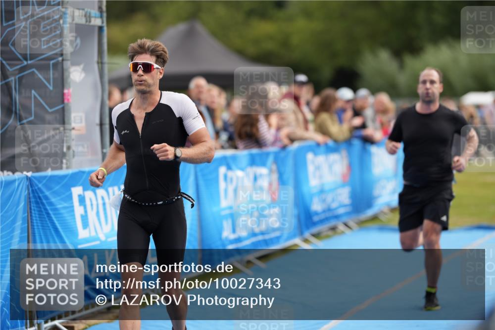30.08.2026 - Elbe Triathlon Hamburg LAZAROV Photography http://msf.ph/oto/10027343 30.08.2026 11:00:57 Ziel 498, 676 meine-sportfotos.de
