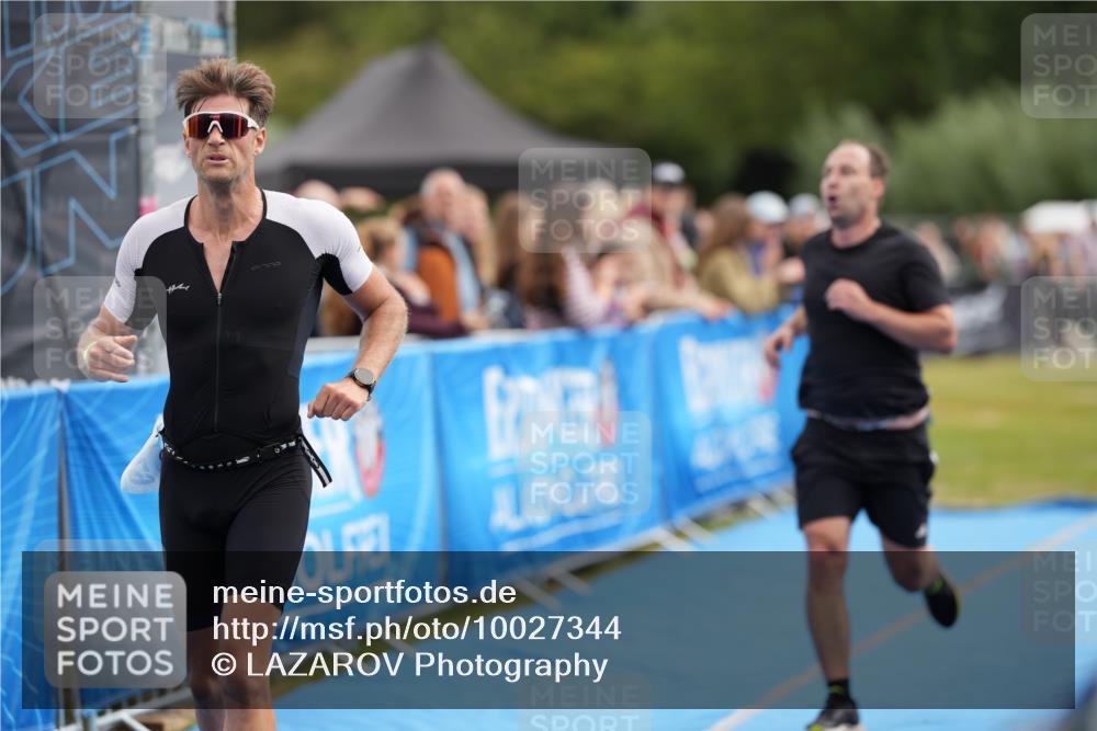 30.08.2026 - Elbe Triathlon Hamburg LAZAROV Photography http://msf.ph/oto/10027344 30.08.2026 11:00:57 Ziel 498, 676 meine-sportfotos.de