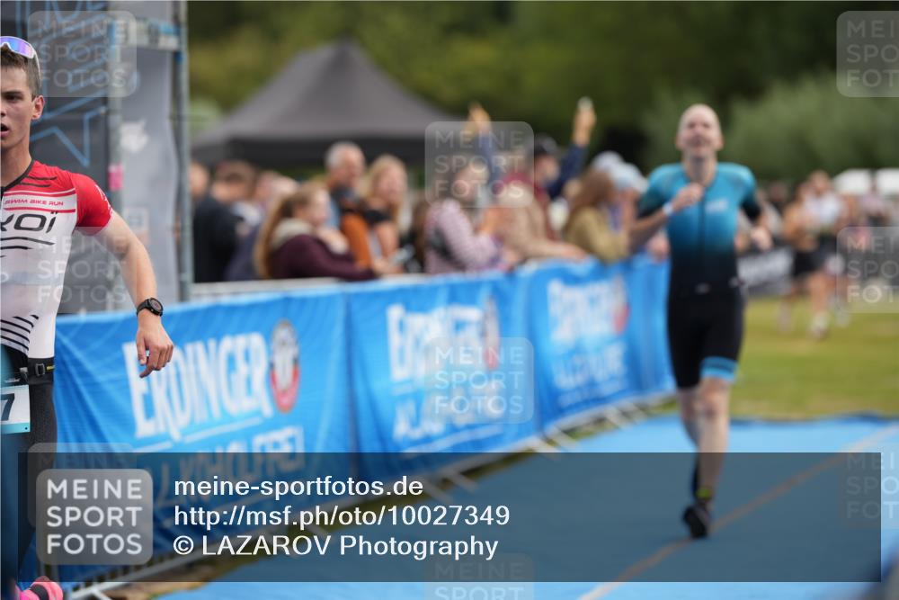 30.08.2026 - Elbe Triathlon Hamburg LAZAROV Photography http://msf.ph/oto/10027349 30.08.2026 11:01:06 Ziel 261, 264, 987 meine-sportfotos.de