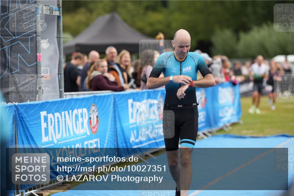 30.08.2026 - Elbe Triathlon Hamburg LAZAROV Photography http://msf.ph/oto/10027351 30.08.2026 11:01:08 Ziel 261, 264, 987 meine-sportfotos.de