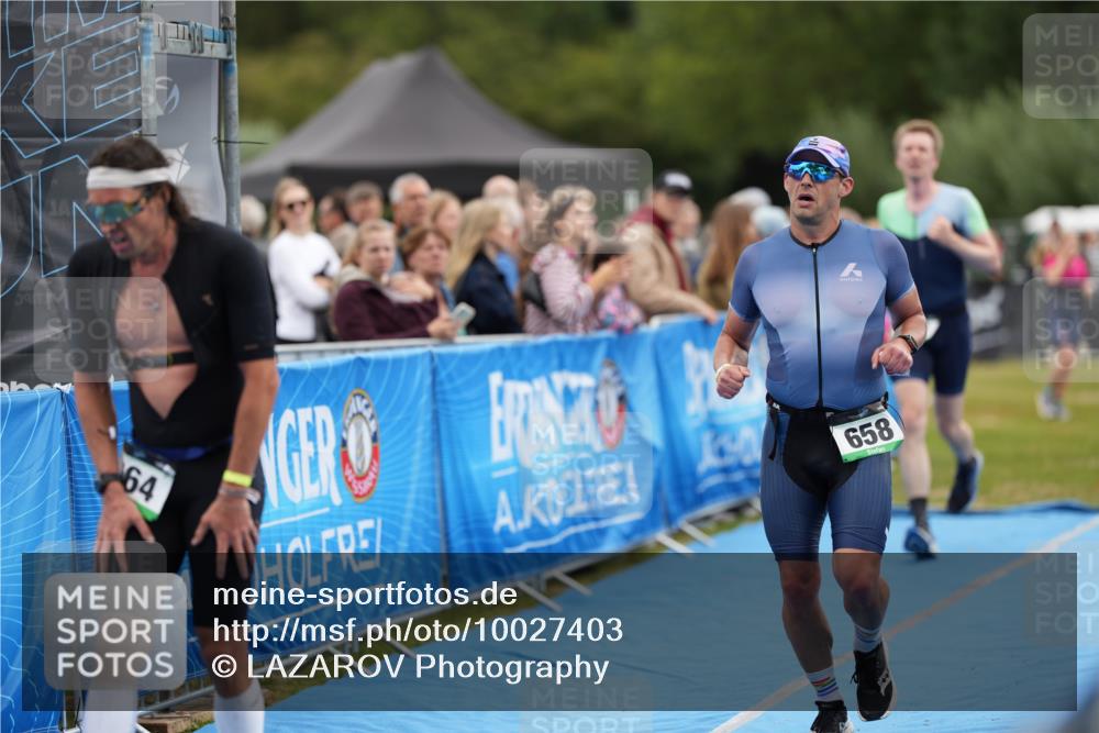 30.08.2026 - Elbe Triathlon Hamburg LAZAROV Photography http://msf.ph/oto/10027403 30.08.2026 11:04:05 Ziel 449, 642, 658, 664, 1897 meine-sportfotos.de