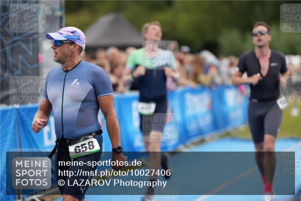 30.08.2026 - Elbe Triathlon Hamburg LAZAROV Photography http://msf.ph/oto/10027406 30.08.2026 11:04:07 Ziel 449, 642, 658, 1897 meine-sportfotos.de
