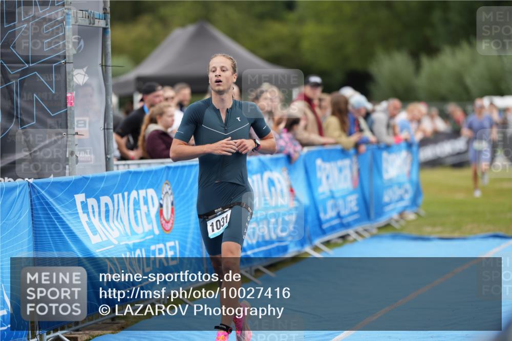 30.08.2026 - Elbe Triathlon Hamburg LAZAROV Photography http://msf.ph/oto/10027416 30.08.2026 11:05:01 Ziel 554, 1031 meine-sportfotos.de
