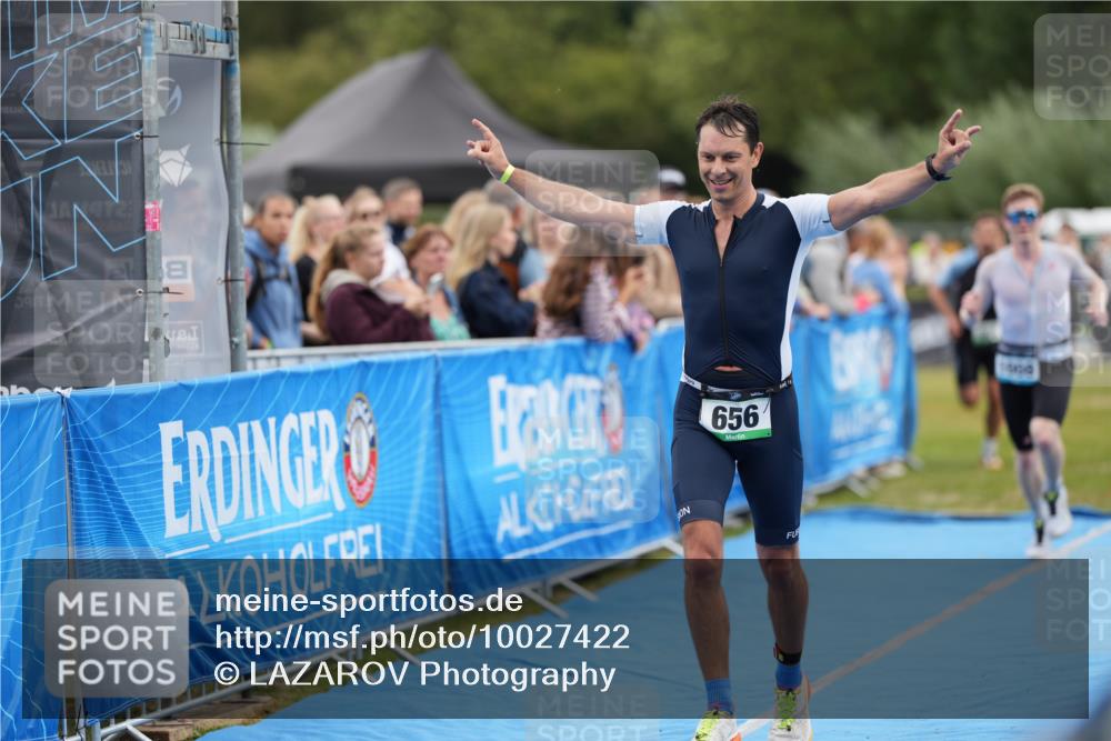30.08.2026 - Elbe Triathlon Hamburg LAZAROV Photography http://msf.ph/oto/10027422 30.08.2026 11:05:15 Ziel 656, 698, 1008 meine-sportfotos.de