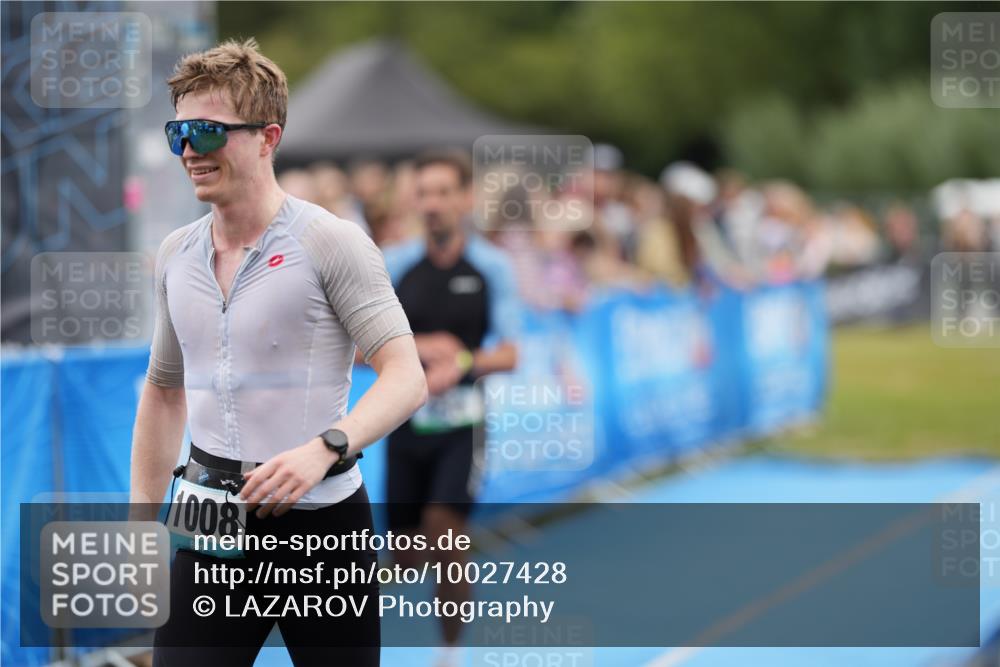 30.08.2026 - Elbe Triathlon Hamburg LAZAROV Photography http://msf.ph/oto/10027428 30.08.2026 11:05:18 Ziel 656, 698, 1008 meine-sportfotos.de