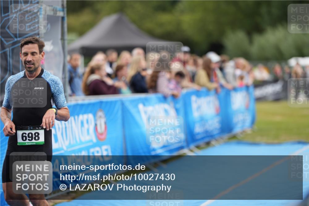 30.08.2026 - Elbe Triathlon Hamburg LAZAROV Photography http://msf.ph/oto/10027430 30.08.2026 11:05:19 Ziel 656, 698, 1008 meine-sportfotos.de