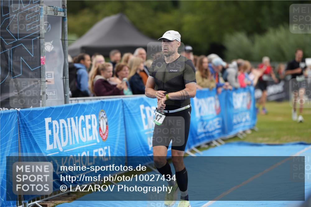 30.08.2026 - Elbe Triathlon Hamburg LAZAROV Photography http://msf.ph/oto/10027434 30.08.2026 11:05:49 Ziel 414, 747 meine-sportfotos.de