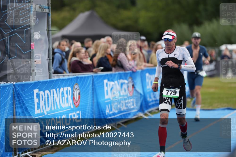 30.08.2026 - Elbe Triathlon Hamburg LAZAROV Photography http://msf.ph/oto/10027443 30.08.2026 11:06:02 Ziel 431, 671, 779 meine-sportfotos.de