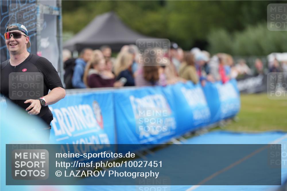 30.08.2026 - Elbe Triathlon Hamburg LAZAROV Photography http://msf.ph/oto/10027451 30.08.2026 11:06:17 Ziel 609 meine-sportfotos.de