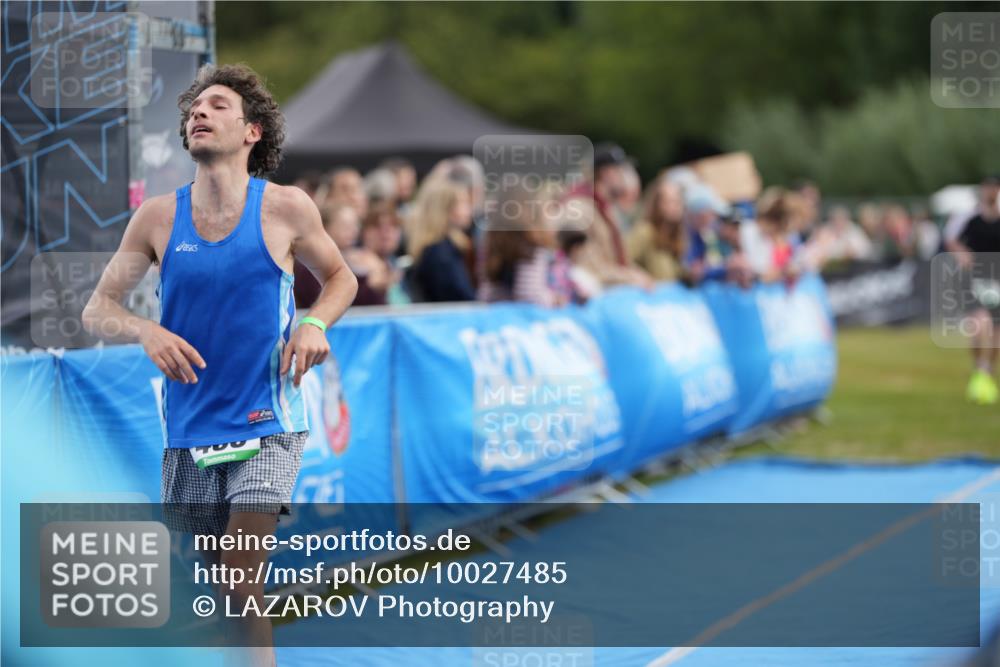30.08.2026 - Elbe Triathlon Hamburg LAZAROV Photography http://msf.ph/oto/10027485 30.08.2026 11:07:24 Ziel 488, 495 meine-sportfotos.de