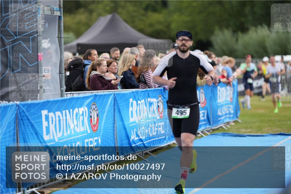 30.08.2026 - Elbe Triathlon Hamburg LAZAROV Photography http://msf.ph/oto/10027497 30.08.2026 11:07:28 Ziel 495, 728 meine-sportfotos.de