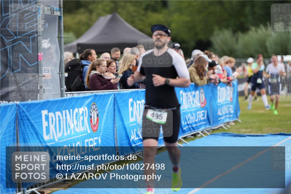 30.08.2026 - Elbe Triathlon Hamburg LAZAROV Photography http://msf.ph/oto/10027498 30.08.2026 11:07:29 Ziel 495, 728 meine-sportfotos.de