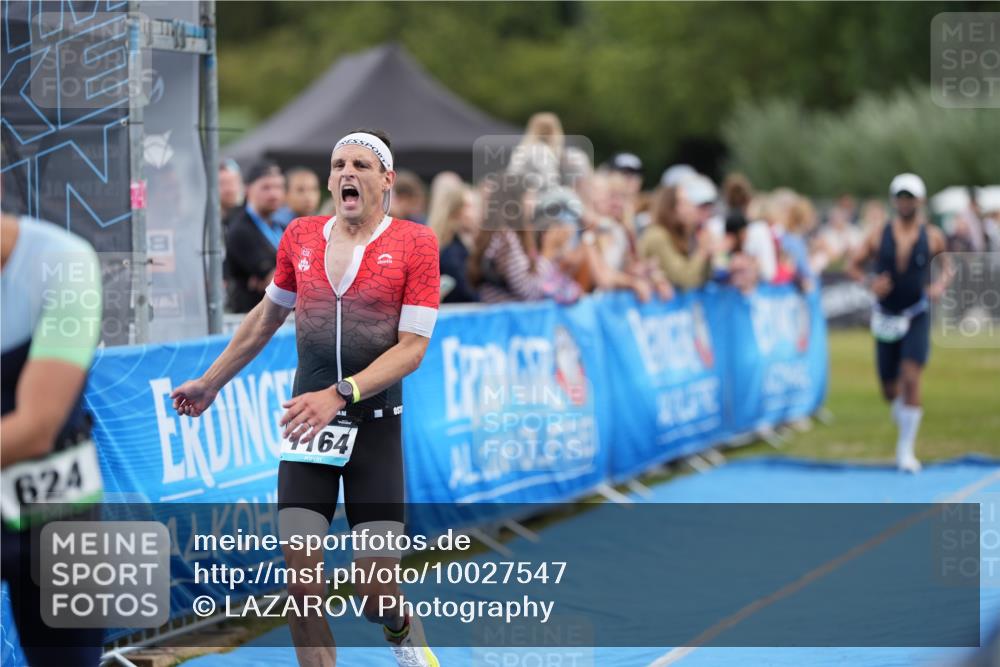 30.08.2026 - Elbe Triathlon Hamburg LAZAROV Photography http://msf.ph/oto/10027547 30.08.2026 11:09:42 Ziel 569, 624, 1164 meine-sportfotos.de