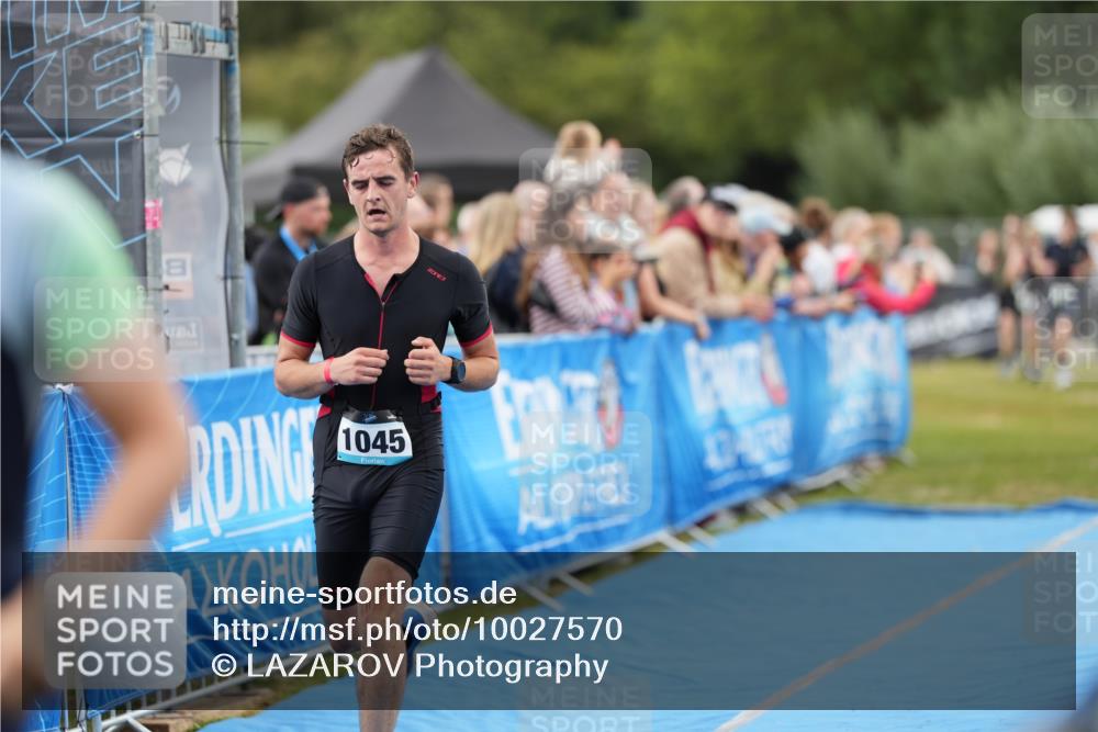 30.08.2026 - Elbe Triathlon Hamburg LAZAROV Photography http://msf.ph/oto/10027570 30.08.2026 11:10:44 Ziel 426, 513, 666, 678, 1045 meine-sportfotos.de