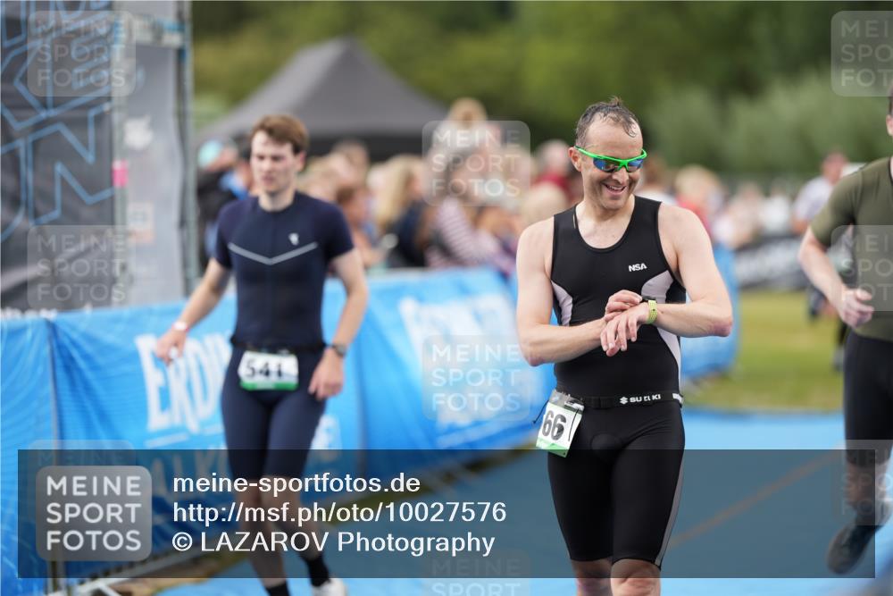 30.08.2026 - Elbe Triathlon Hamburg LAZAROV Photography http://msf.ph/oto/10027576 30.08.2026 11:10:53 Ziel 437, 541, 566, 666 meine-sportfotos.de