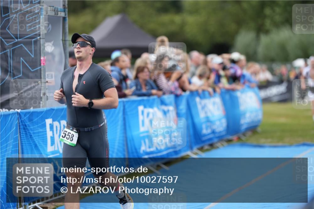 30.08.2026 - Elbe Triathlon Hamburg LAZAROV Photography http://msf.ph/oto/10027597 30.08.2026 11:12:03 Ziel 521, 558 meine-sportfotos.de