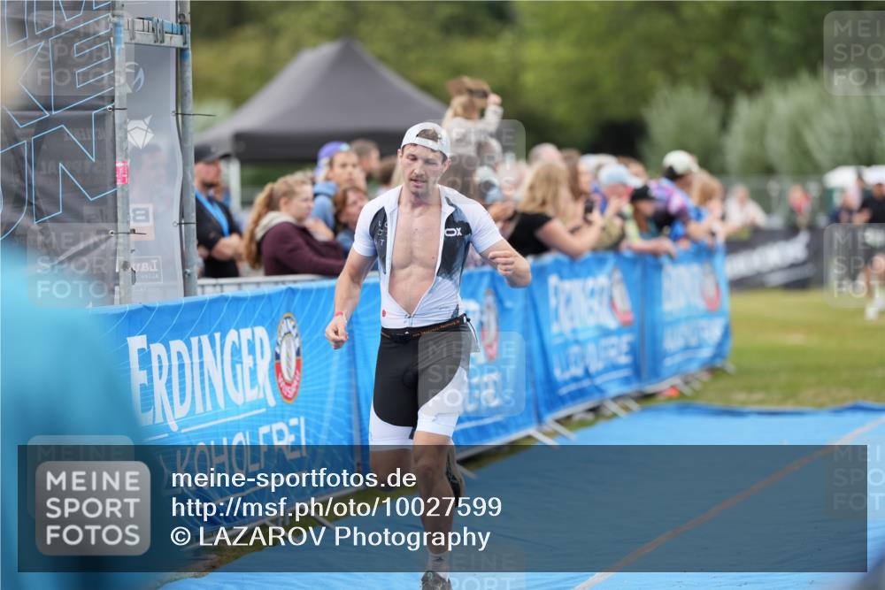 30.08.2026 - Elbe Triathlon Hamburg LAZAROV Photography http://msf.ph/oto/10027599 30.08.2026 11:12:08 Ziel 521, 769 meine-sportfotos.de