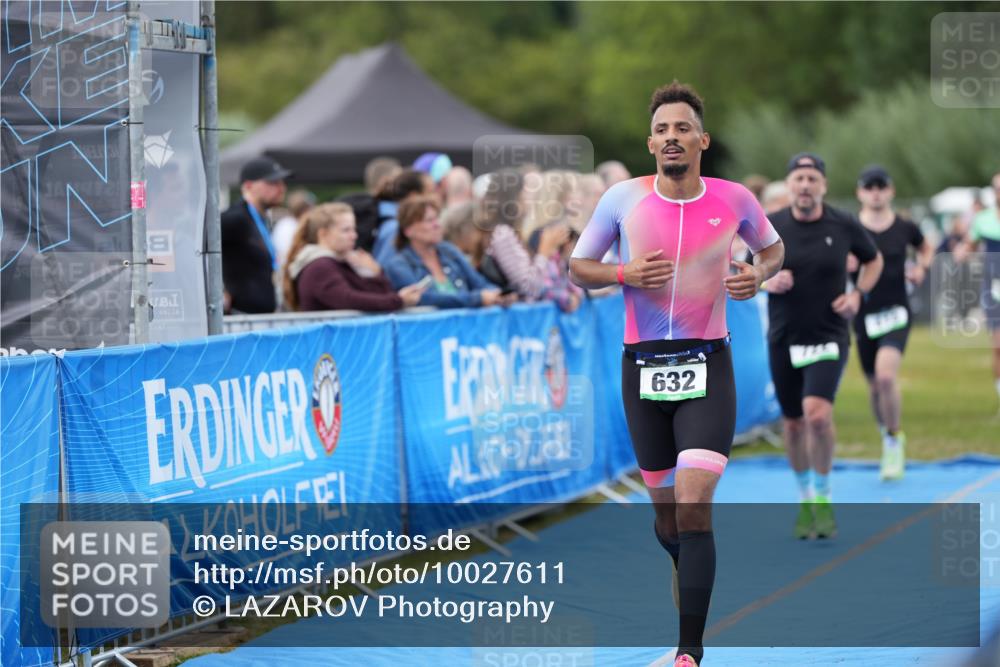 30.08.2026 - Elbe Triathlon Hamburg LAZAROV Photography http://msf.ph/oto/10027611 30.08.2026 11:12:37 Ziel 410, 612, 632, 722 meine-sportfotos.de