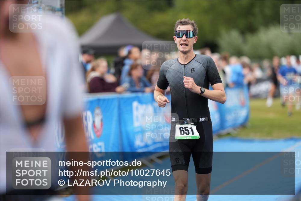 30.08.2026 - Elbe Triathlon Hamburg LAZAROV Photography http://msf.ph/oto/10027645 30.08.2026 11:13:13 Ziel 611, 651, 1197 meine-sportfotos.de