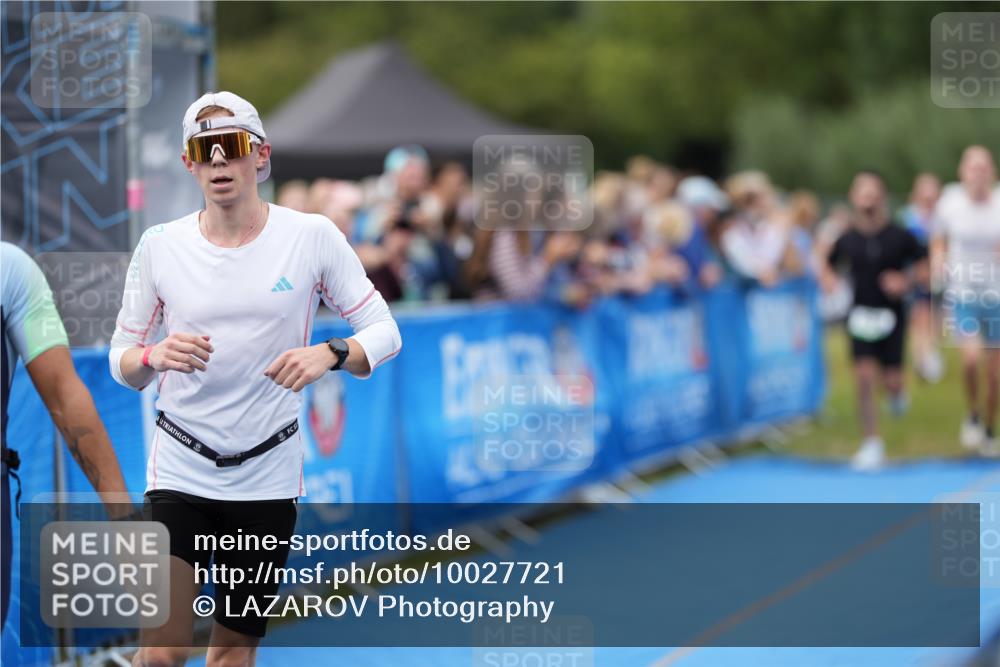 30.08.2026 - Elbe Triathlon Hamburg LAZAROV Photography http://msf.ph/oto/10027721 30.08.2026 11:15:46 Ziel 639, 650, 994, 1032, 1047, 1056, 1057, 1204 meine-sportfotos.de