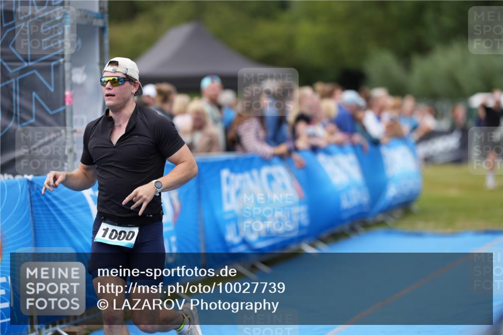 30.08.2026 - Elbe Triathlon Hamburg LAZAROV Photography http://msf.ph/oto/10027739 30.08.2026 11:16:35 Ziel 1000 meine-sportfotos.de