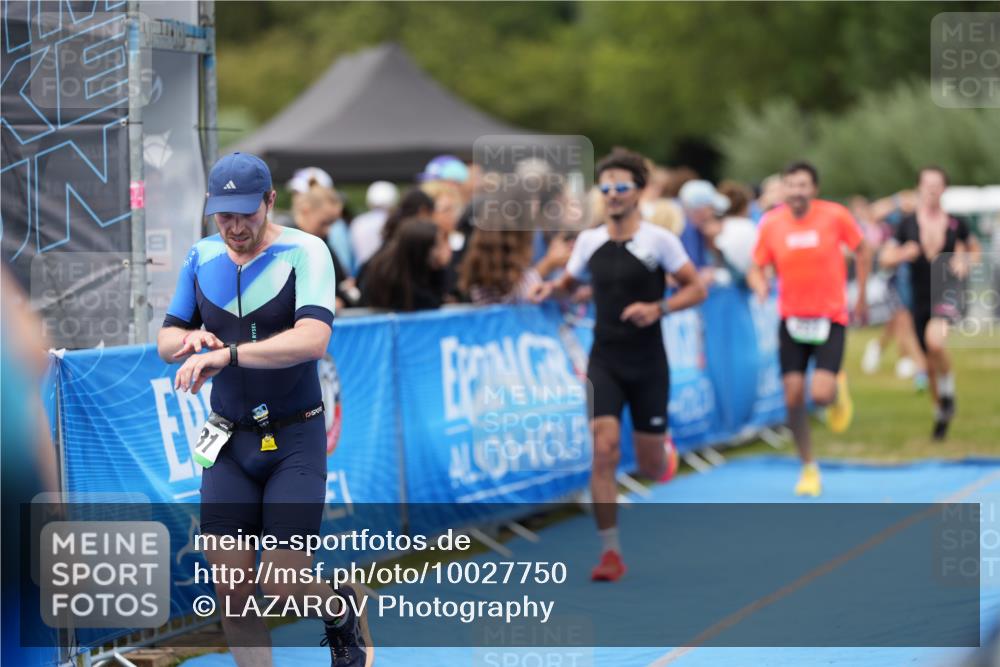 30.08.2026 - Elbe Triathlon Hamburg LAZAROV Photography http://msf.ph/oto/10027750 30.08.2026 11:17:07 Ziel 451, 526, 631, 1004, 1028 meine-sportfotos.de