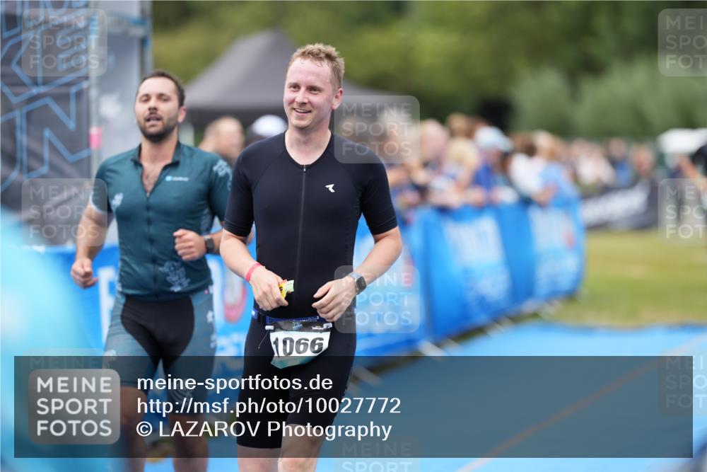 30.08.2026 - Elbe Triathlon Hamburg LAZAROV Photography http://msf.ph/oto/10027772 30.08.2026 11:17:50 Ziel 441, 1066, 1359 meine-sportfotos.de