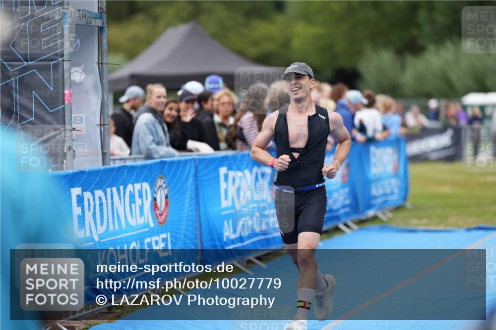 30.08.2026 - Elbe Triathlon Hamburg LAZAROV Photography http://msf.ph/oto/10027779 30.08.2026 11:18:10 Ziel 984, 1084 meine-sportfotos.de