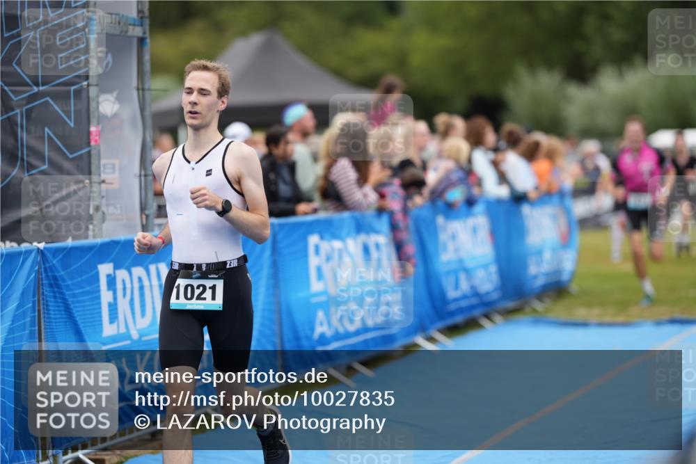 30.08.2026 - Elbe Triathlon Hamburg LAZAROV Photography http://msf.ph/oto/10027835 30.08.2026 11:19:58 Ziel 572, 725, 1071 meine-sportfotos.de