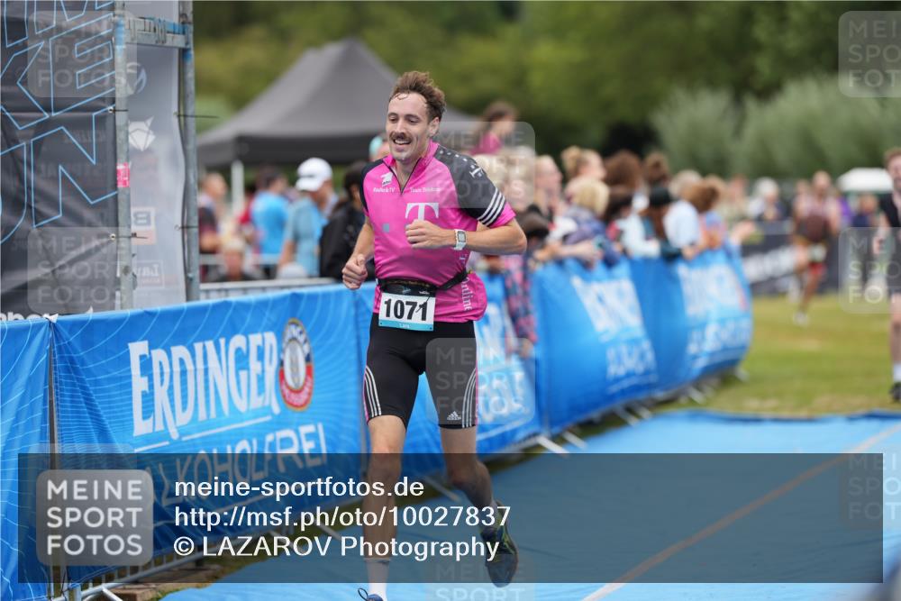 30.08.2026 - Elbe Triathlon Hamburg LAZAROV Photography http://msf.ph/oto/10027837 30.08.2026 11:20:01 Ziel 572, 725, 1071 meine-sportfotos.de