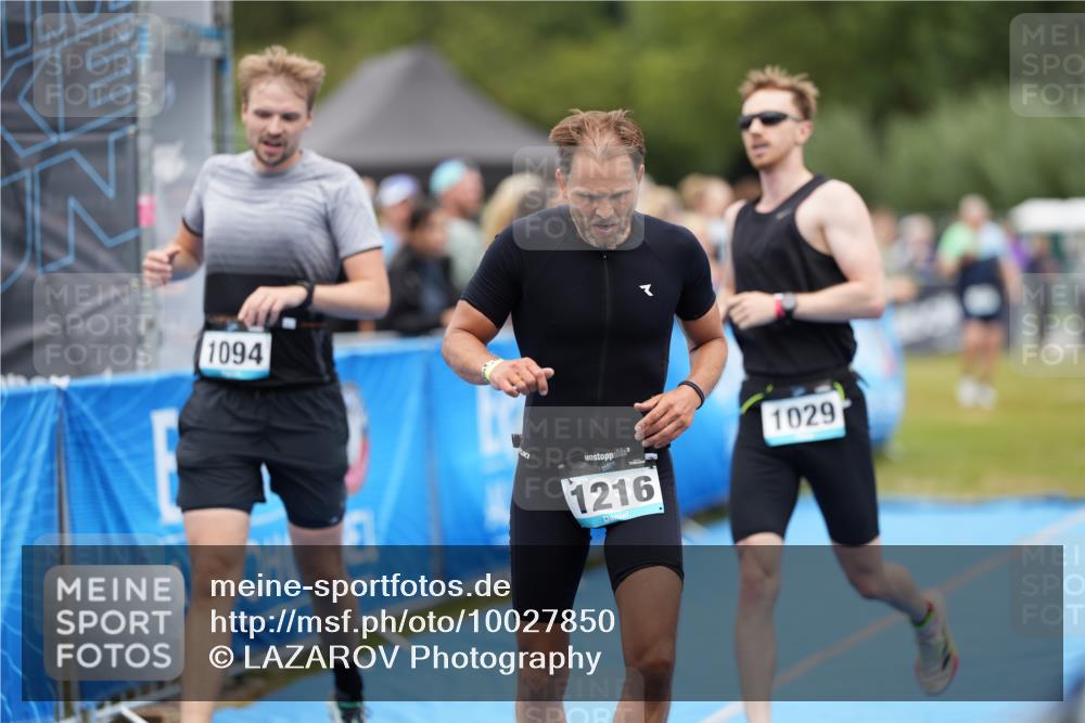 30.08.2026 - Elbe Triathlon Hamburg LAZAROV Photography http://msf.ph/oto/10027850 30.08.2026 11:20:22 Ziel 1013, 1029, 1094, 1216 meine-sportfotos.de