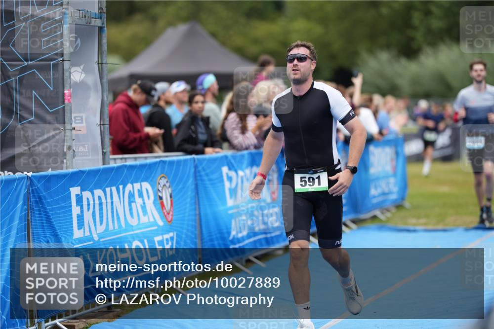 30.08.2026 - Elbe Triathlon Hamburg LAZAROV Photography http://msf.ph/oto/10027889 30.08.2026 11:21:34 Ziel 540, 591, 1025 meine-sportfotos.de